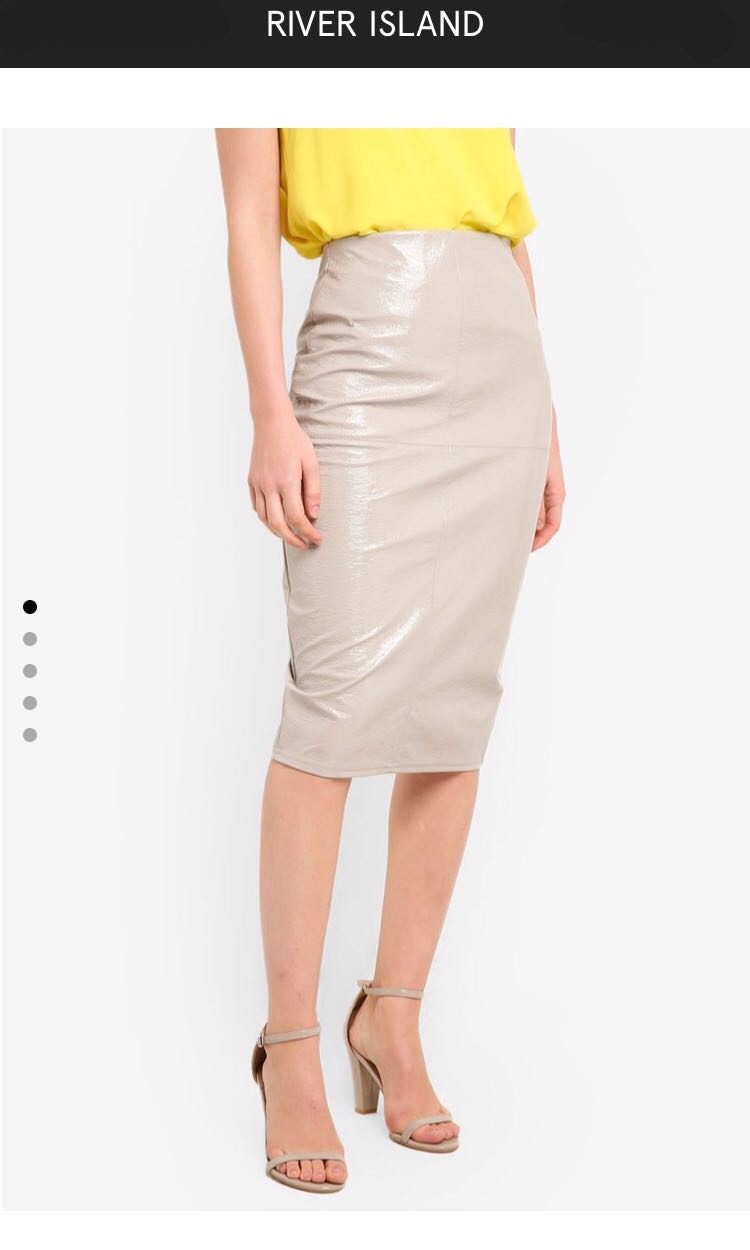 Beige vinyl skirt 2025