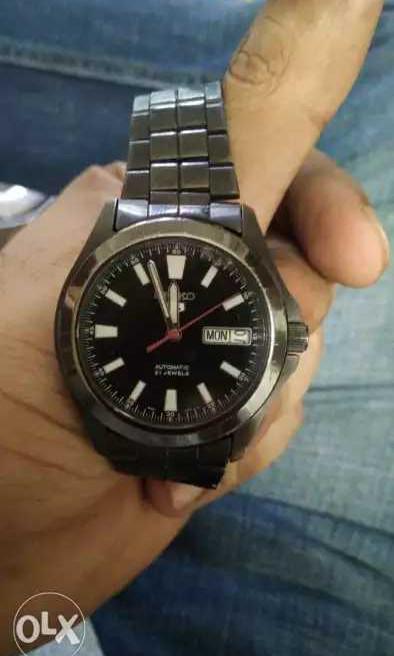 Seiko 5 automatic pvd coated full black watch, Men's Fashion, Watches &  Accessories, Watches on Carousell