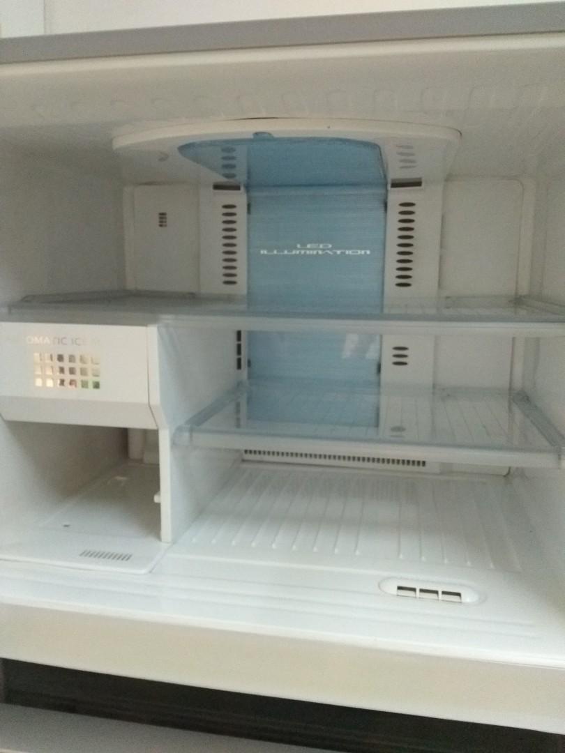 Toshiba 2 door fridge including automatic ice maker, TV & Home