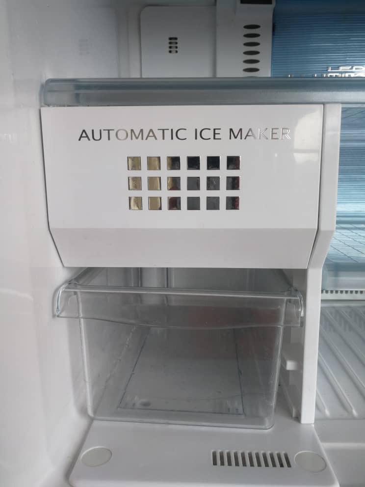 Toshiba 2 door fridge including automatic ice maker TV Home