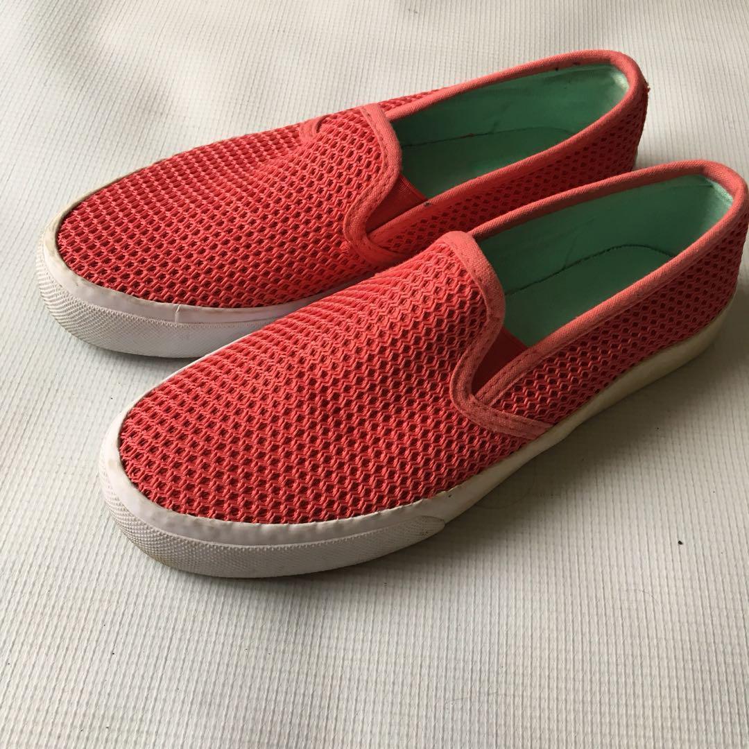 airwalk slip ons womens