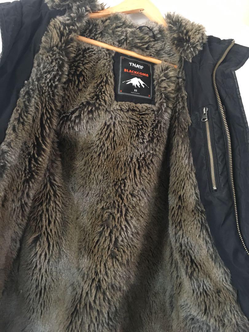Aritzia discount blackcomb parka