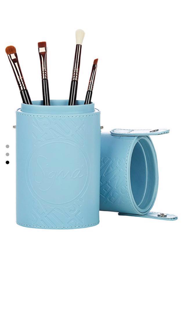 Brush Cup Holder, Women's Fashion, Watches & Accessories, Other