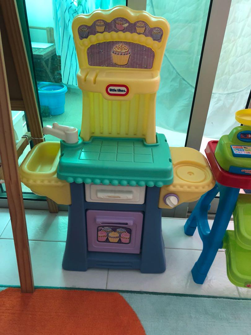 fisher price toy kitchen