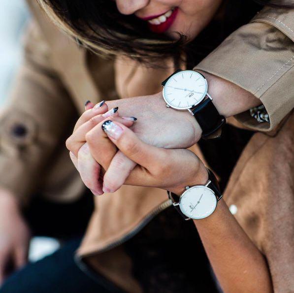 Jam DW original Olshop Fashion Olshop Wanita di Carousell