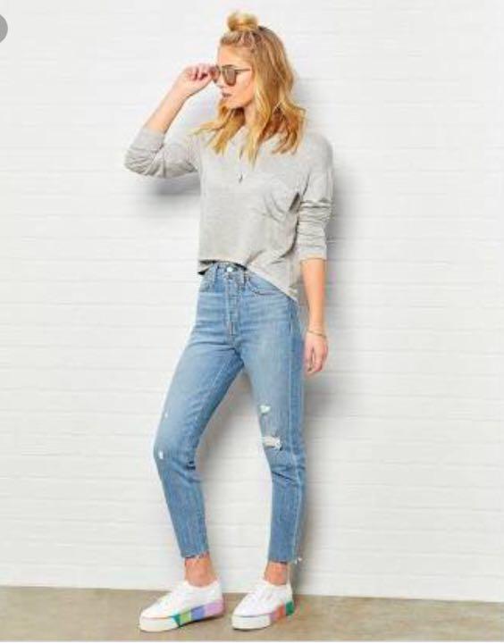 levi wedgie skinny jeans