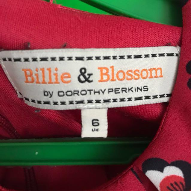 Lovely red floral dress by Billie Blossom Dorothy Perkins Women s Fashion Muslimah Fashion Dresses on Carousell