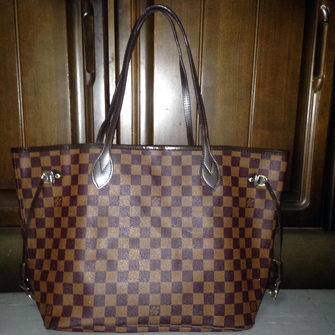 COACH Neverfull, Women's Fashion, Bags & Wallets, Purses & Pouches on  Carousell