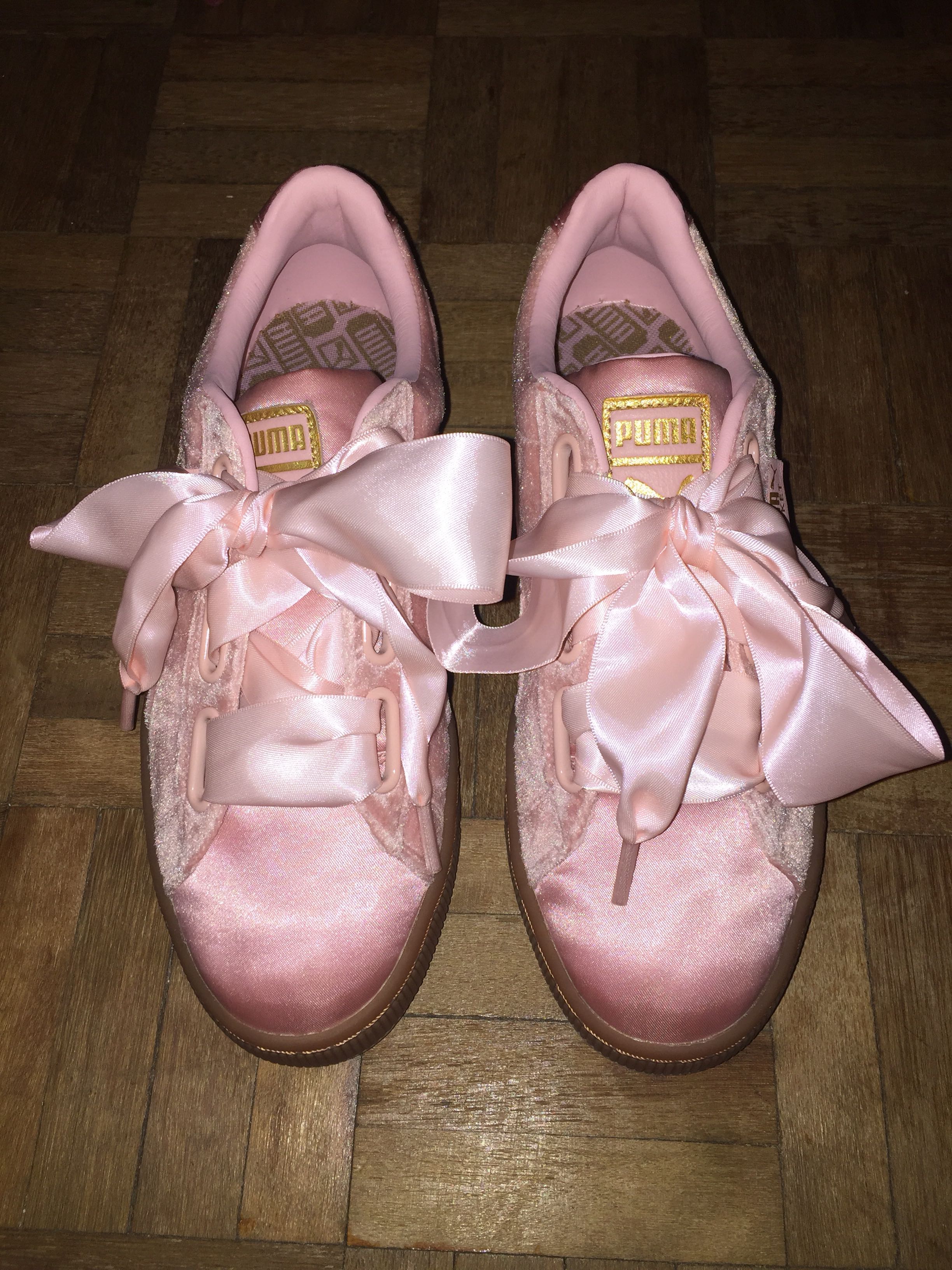 Puma basket heart velvet top