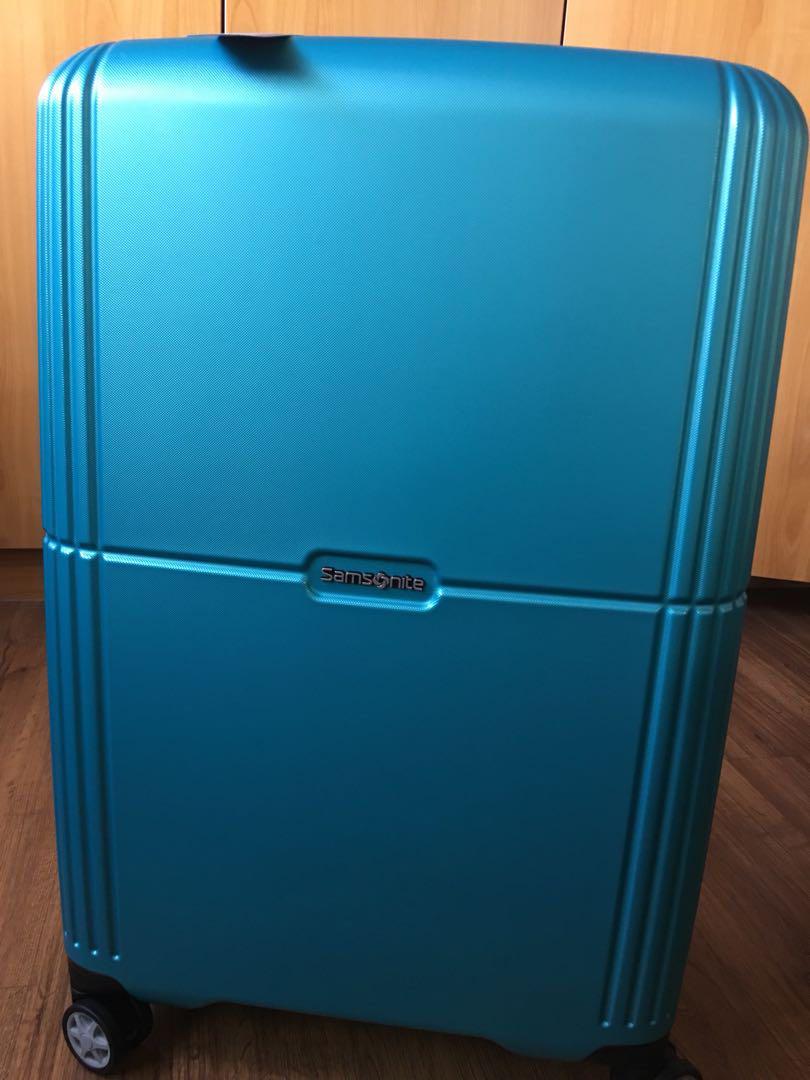 Samsonite Luggage medium size with 3 years warranty, Hobbies & Toys