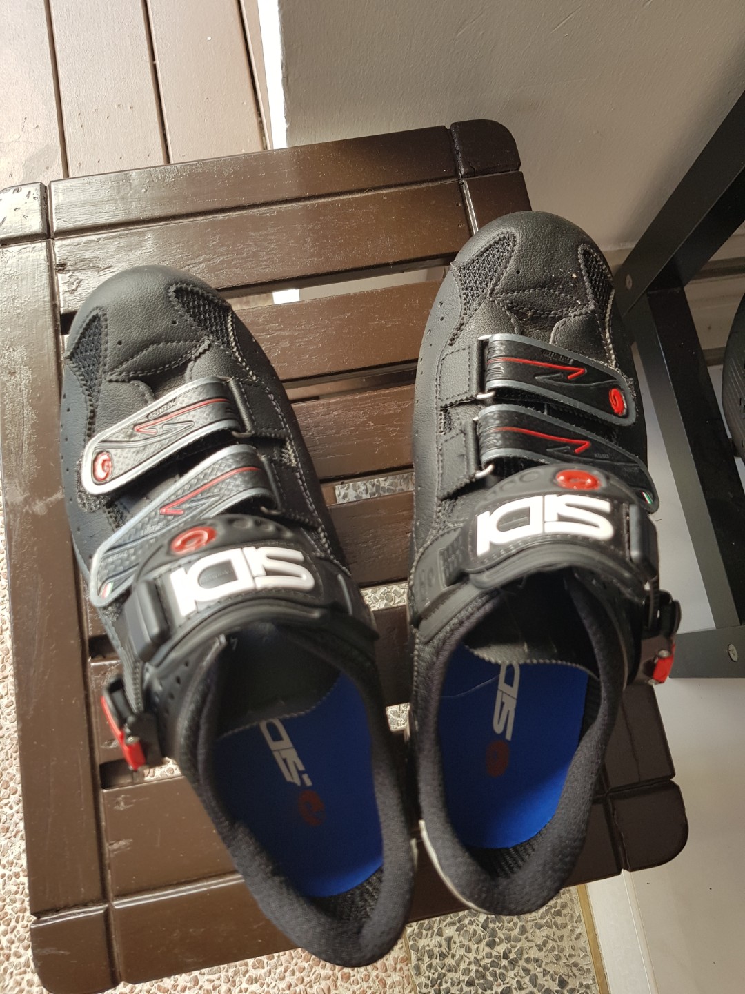 carbon sole cycling shoes