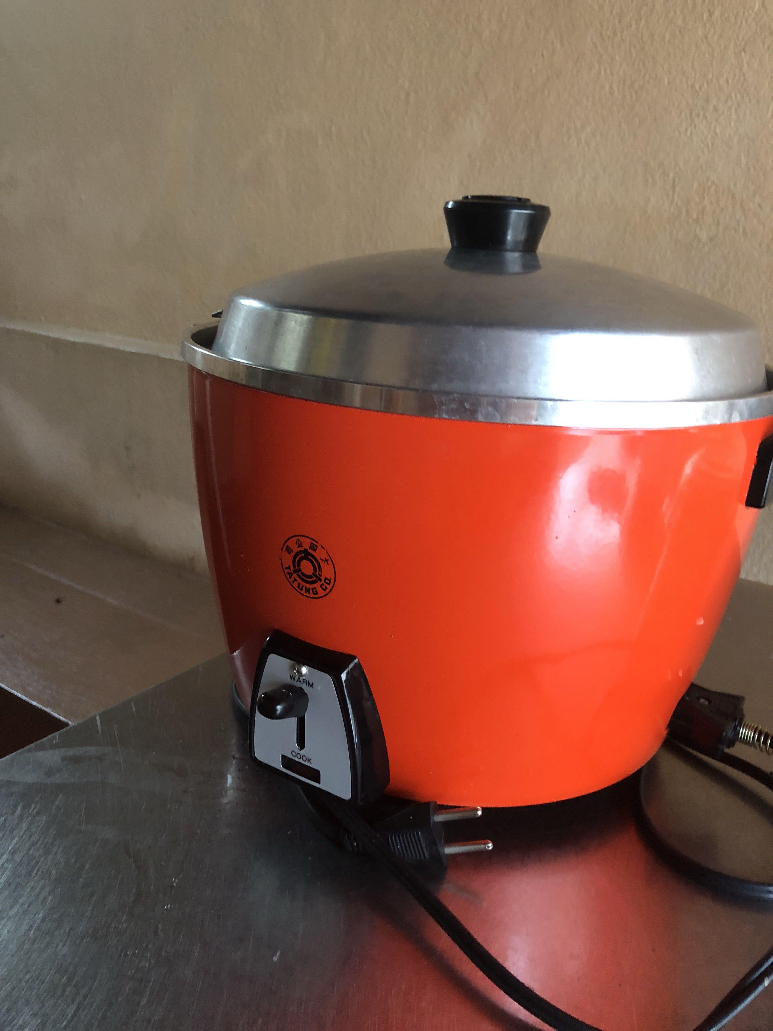 This Tatung rice cooker my parents brought from Taiwan is 35+ years old,  older than me! : r/BuyItForLife