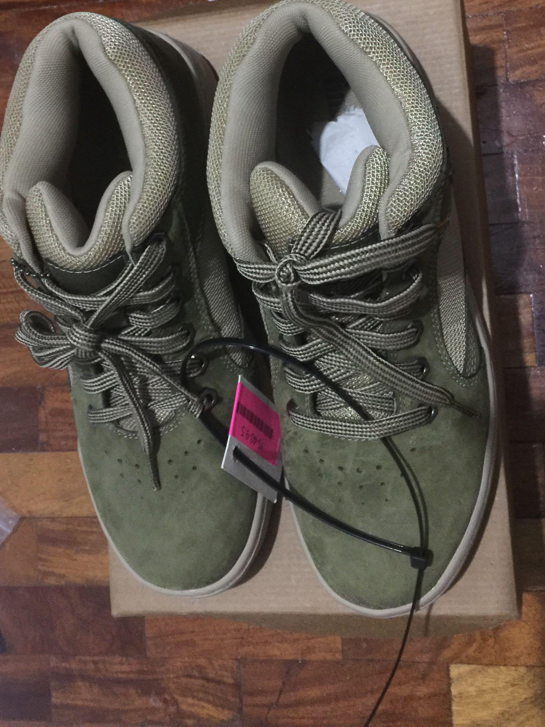 mens timberland boots size 9.5