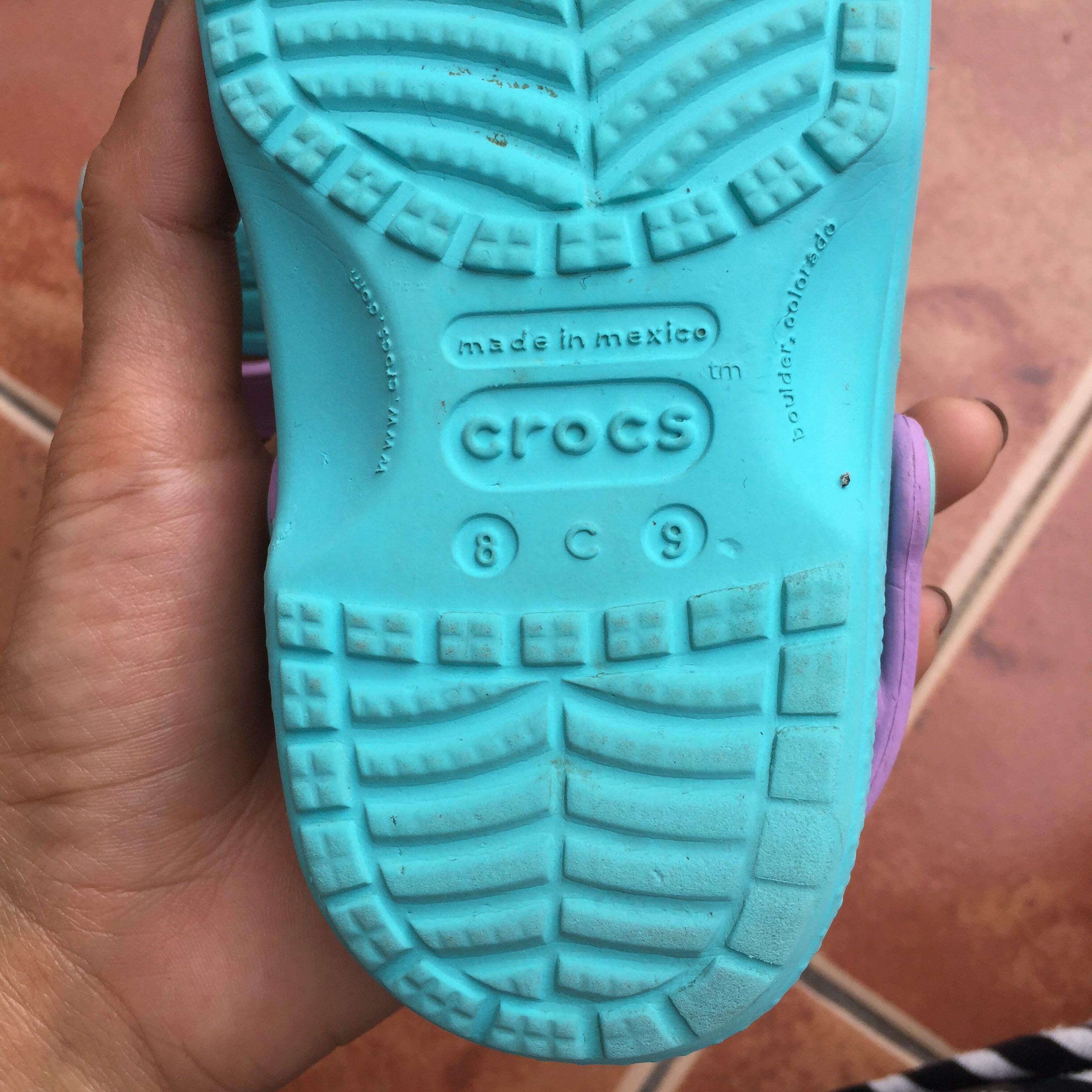 Authentic used crocs (Category: Babies & Kids Fashion) located in Bacolod City. Submitted by kitkat_2016 (Listing ID 176671563, Image 3). Description: .