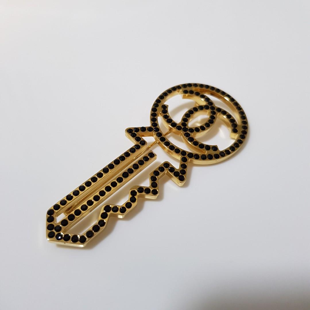 Chanel 2017 Key Crystal Brooch