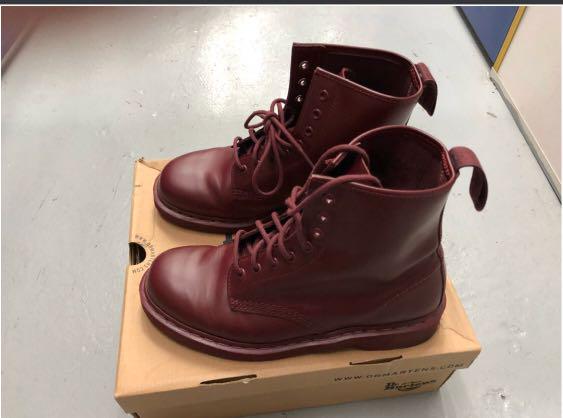 dr martens airwair safety boots