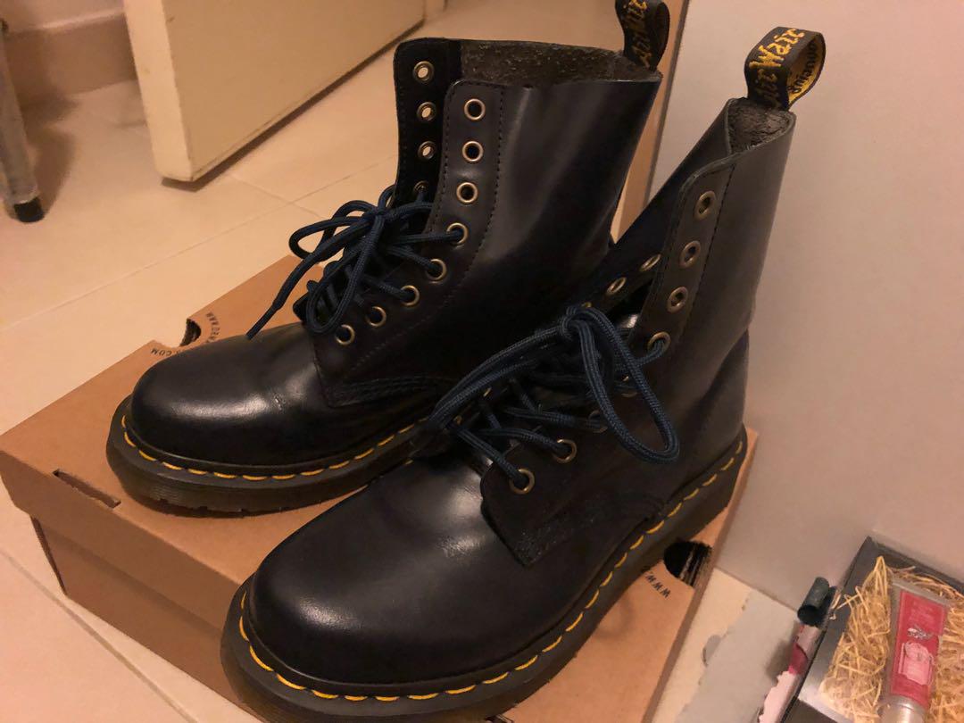 stores that sell dr martens