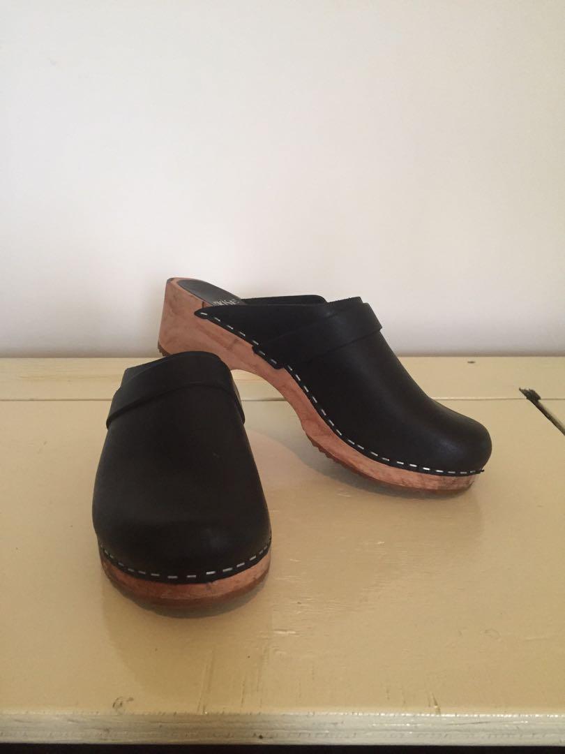 swedish clogs for wide feet