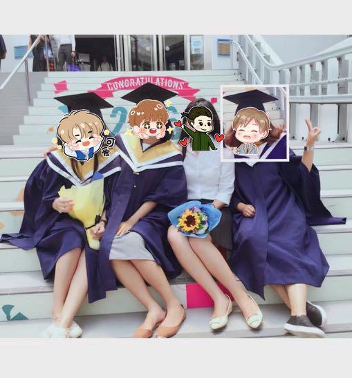 ntu convocation gown colour