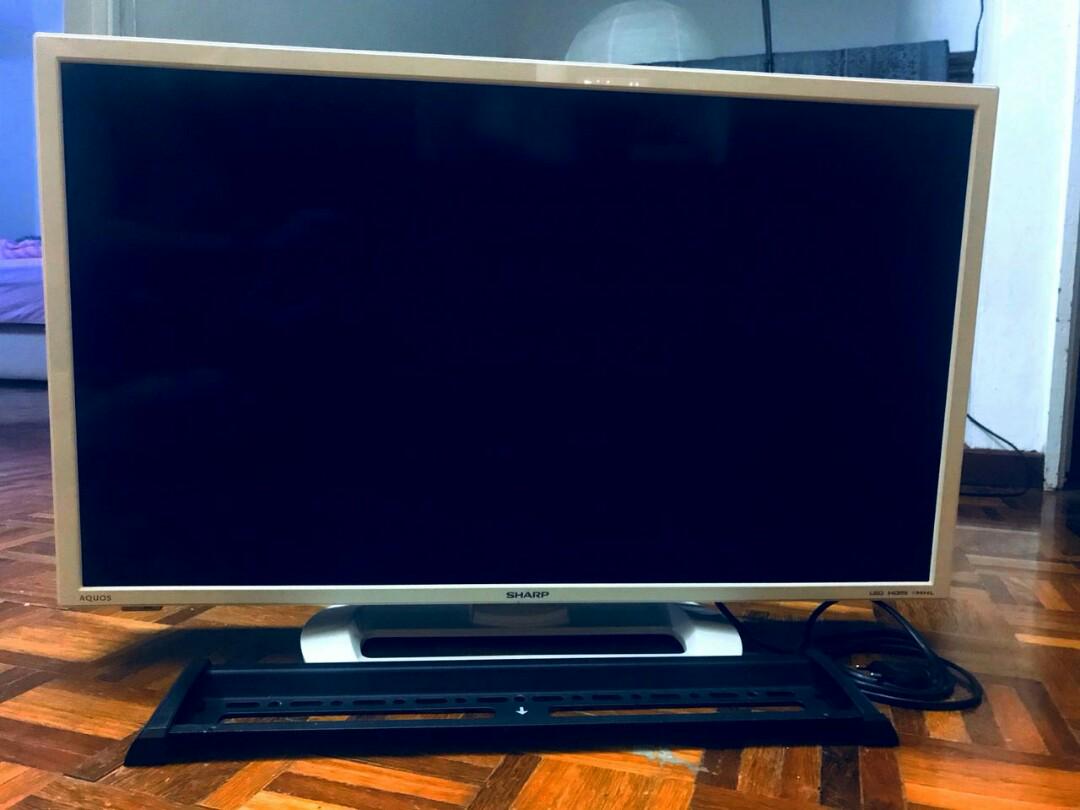 SHARP AQUOS LED TV 32 Inch HD White Color, TV & Home Appliances, TV