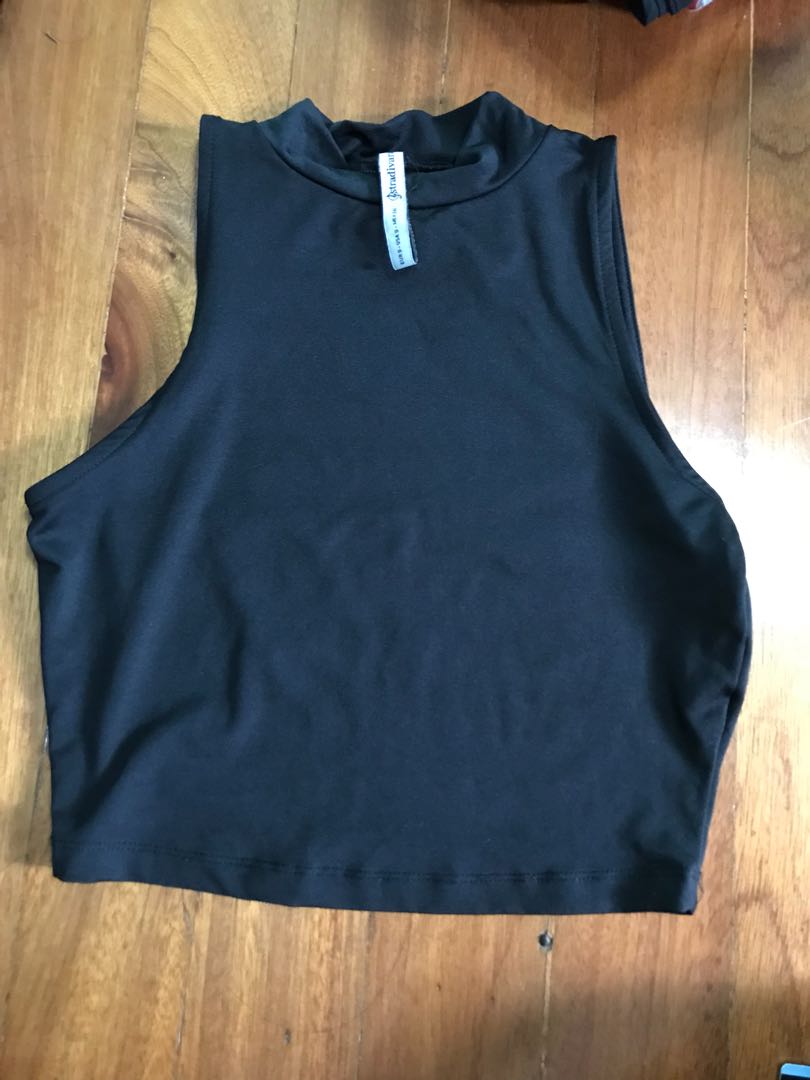 Stradivarius Turtleneck Top (Category: Blouses) located in Paranaque City. Submitted by declutter0921 (Listing ID 176664304, Image 2). Description: .