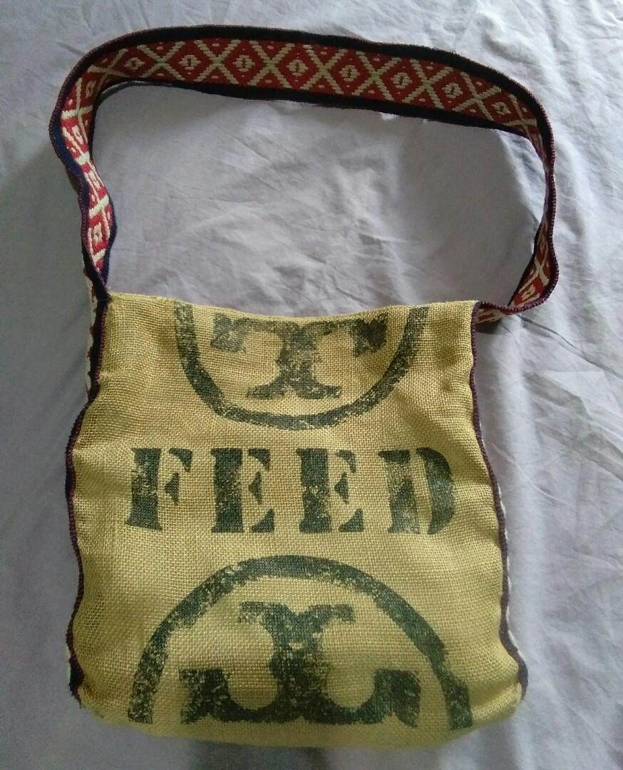 Tory burch feed 2025 bag for sale