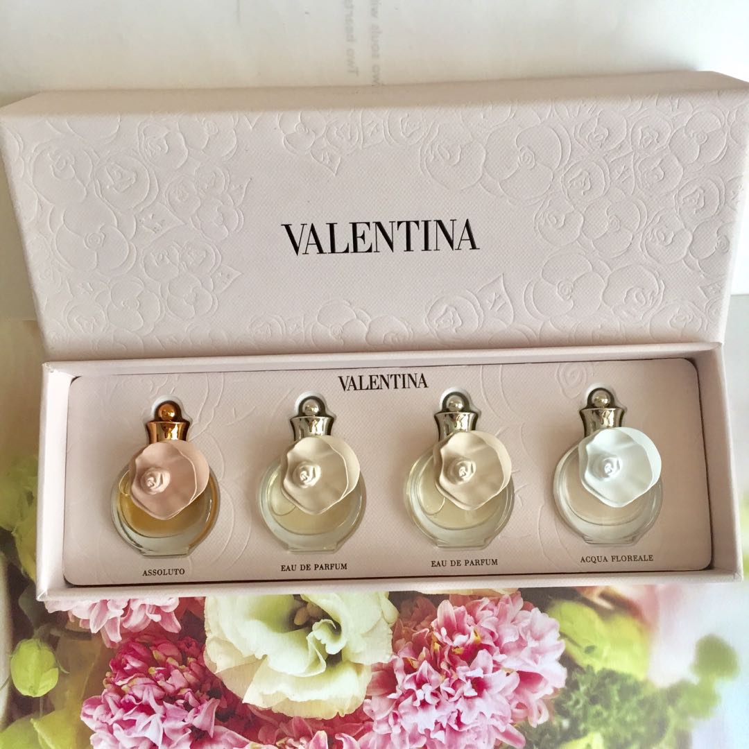 Valentino mini new arrivals perfume set