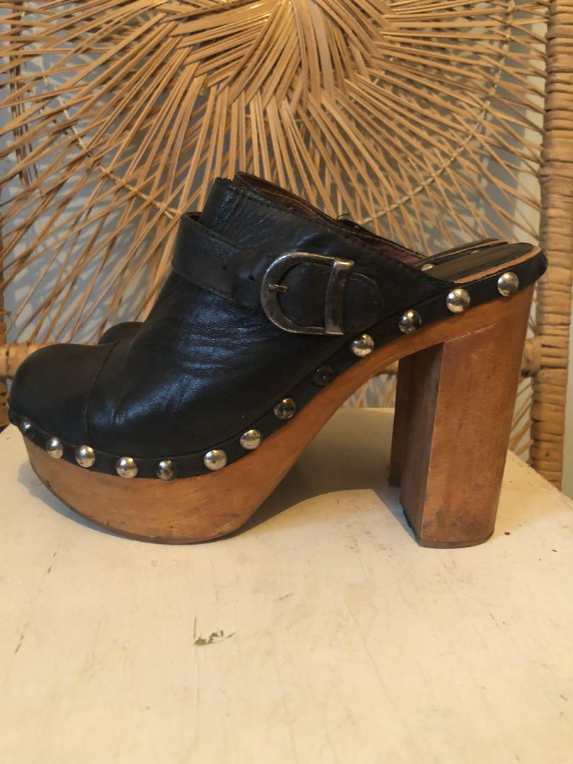 jeffrey campbell clogs