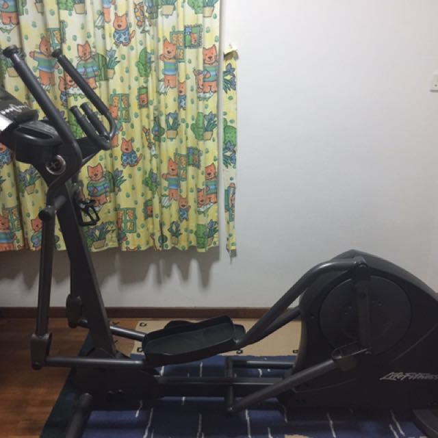 LifeFitness Elliptical Cross Trainer X1, Sports Equipment, Exercise