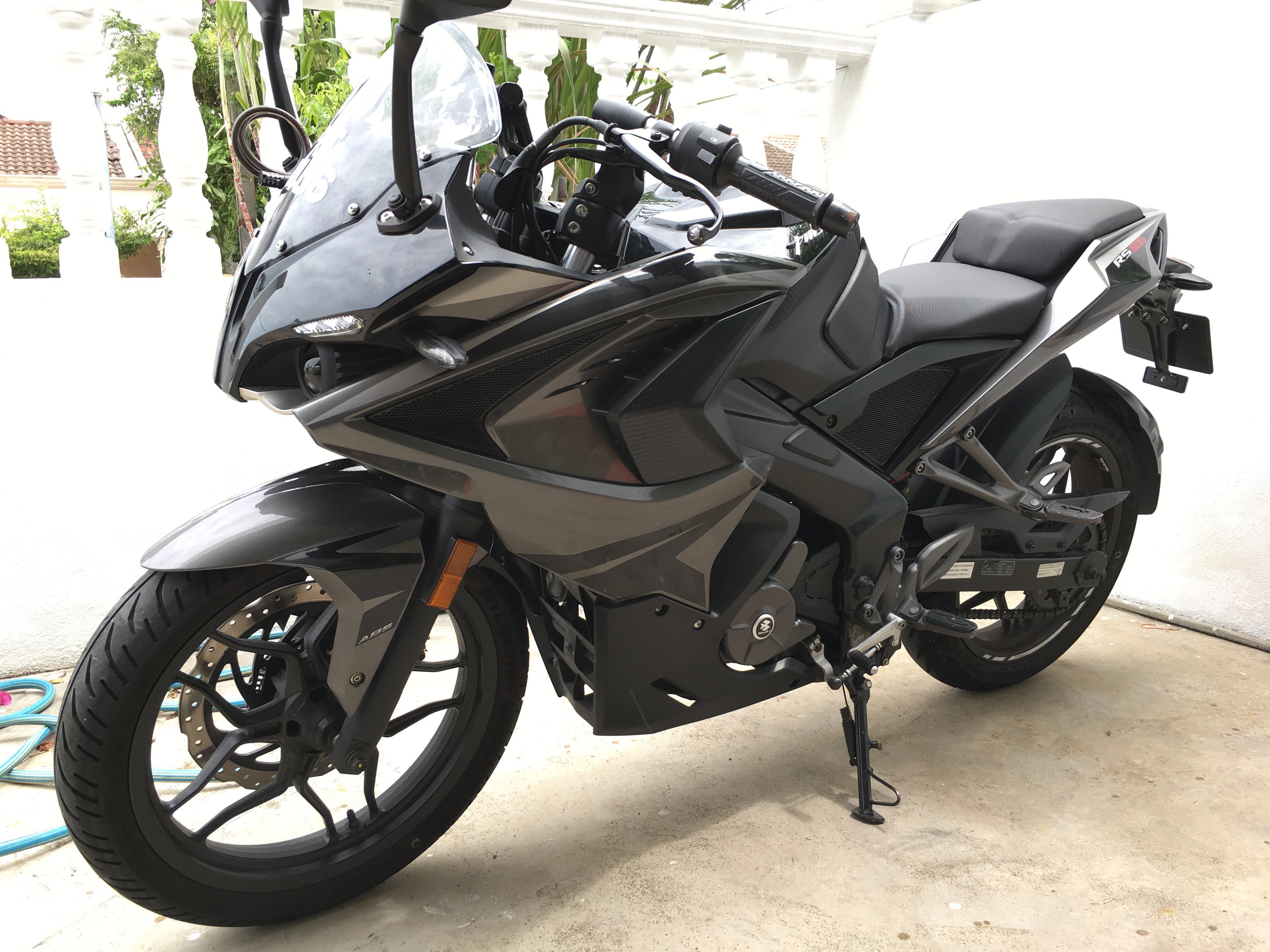 Modenas shop rs 200
