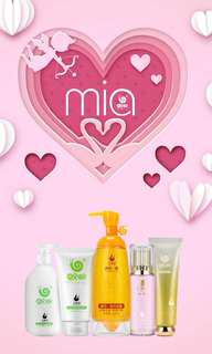 Shampoo conditioner hair oil shower gel body lotion