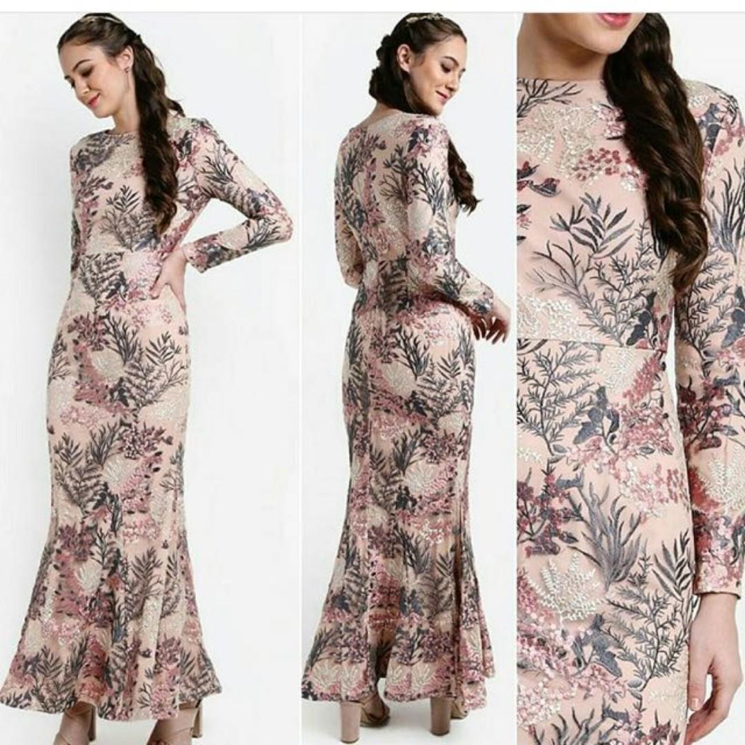 zalia embroidered lace mermaid dress ZALIA Sequin Embroidered Bodice Mermaid Prom & Formal Dress main image 1