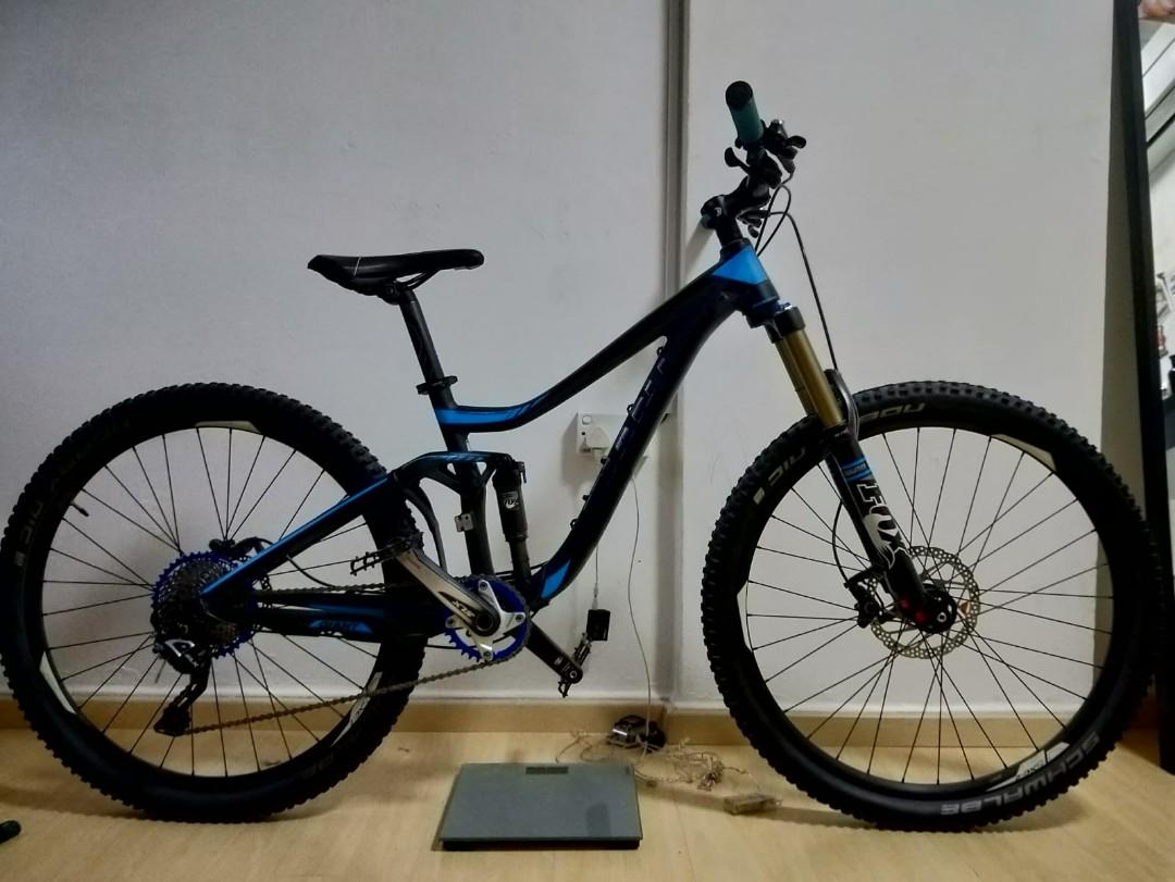 Vrijgevig Voorbijganger Officier FOR SALE !!! : 2015 Giant Trance Full Suspension Bike . Price is FIX!,  Sports Equipment, Bicycles & Parts, Bicycles on Carousell