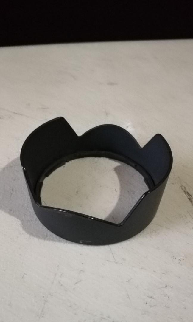 Nikon lens hood hb 32 (Category: Lens & Kits) located in Quezon City. Submitted by toys_r_here (Listing ID 176978092, Image 1). Description: What u see is wat u get Ship or meet pwede Near fisher mall.