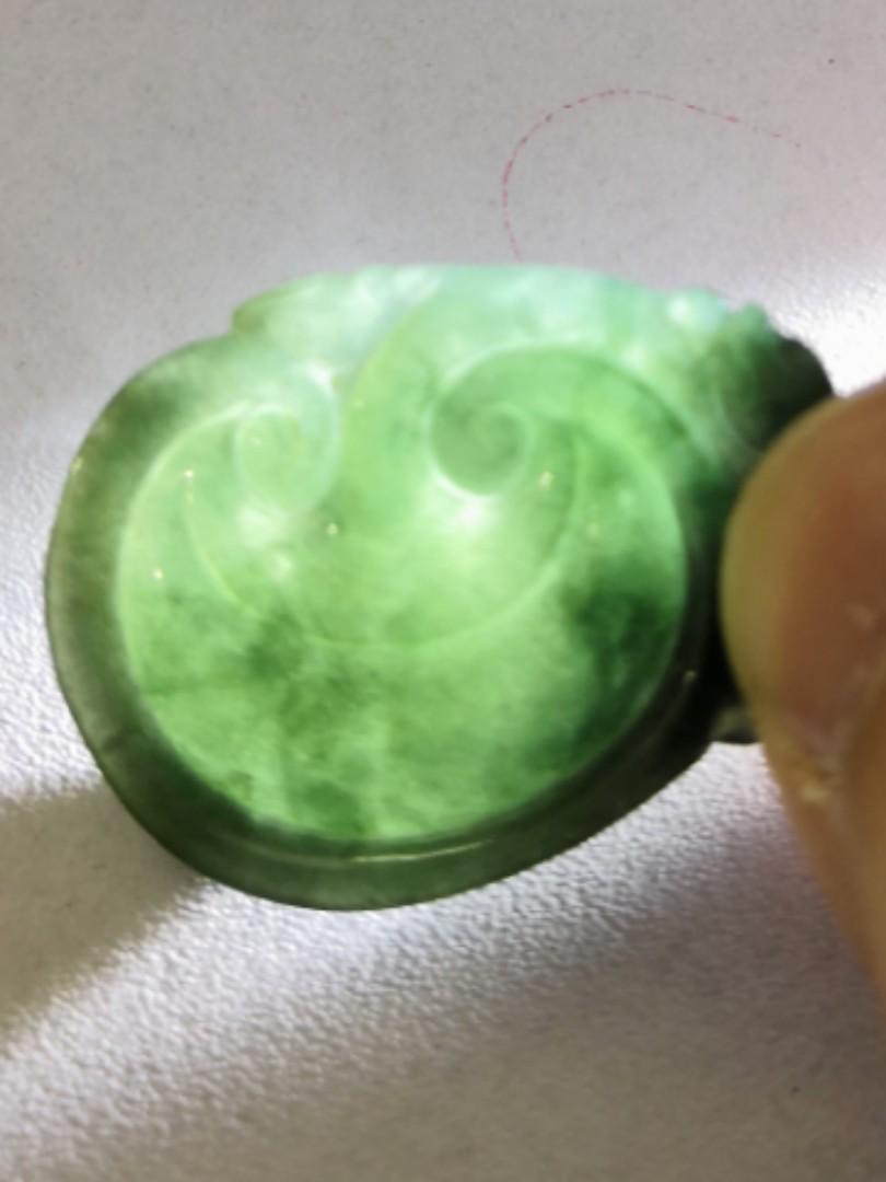 Antique Emerald Green Jade Pendant, Furniture & Home Living, Home Decor