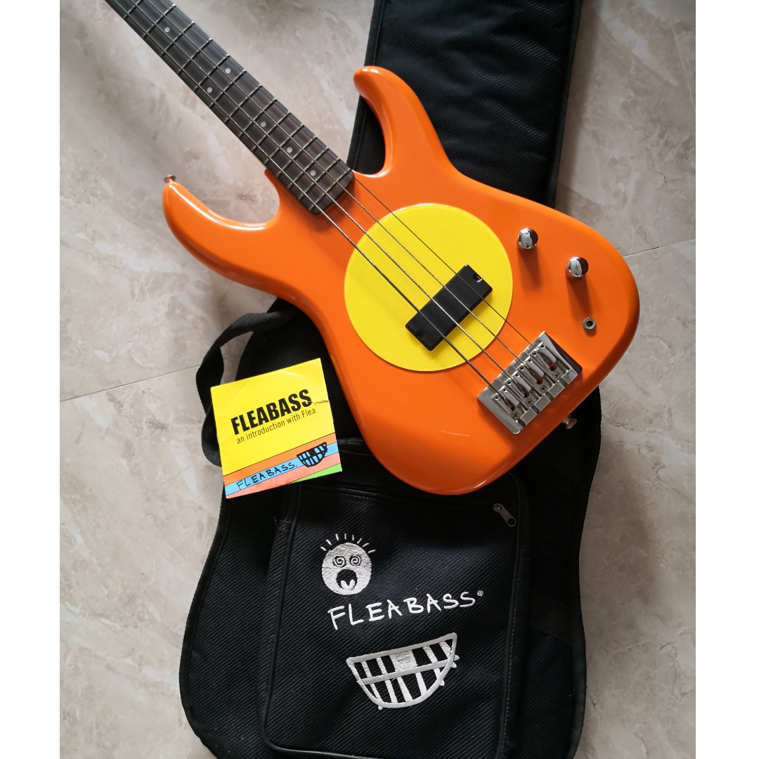 FLEA BASS MODEL 32 - ベース