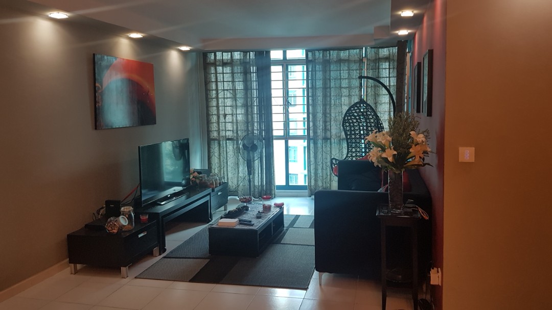 (Category: ) located in . Submitted by junari35 (Listing ID 177062287, Image 1). Description: .