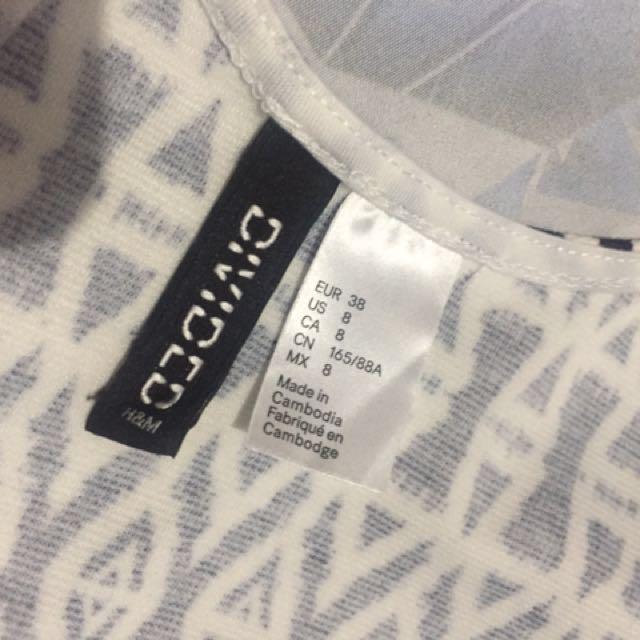 H&M Dress (original, bought in US) (Category: Dresses) located in Manila. Submitted by laladc (Listing ID 103116813, Image 2). Description: Good as brand new 👍😊 Size US8 (I'm small to medium built, mostly medium here in Pinas) Used it only once (I look chubby in it 😔 haha!) H&M original (you may check it in any H&M stores now; it's being sold at P599) Shipping or meet-up okay.