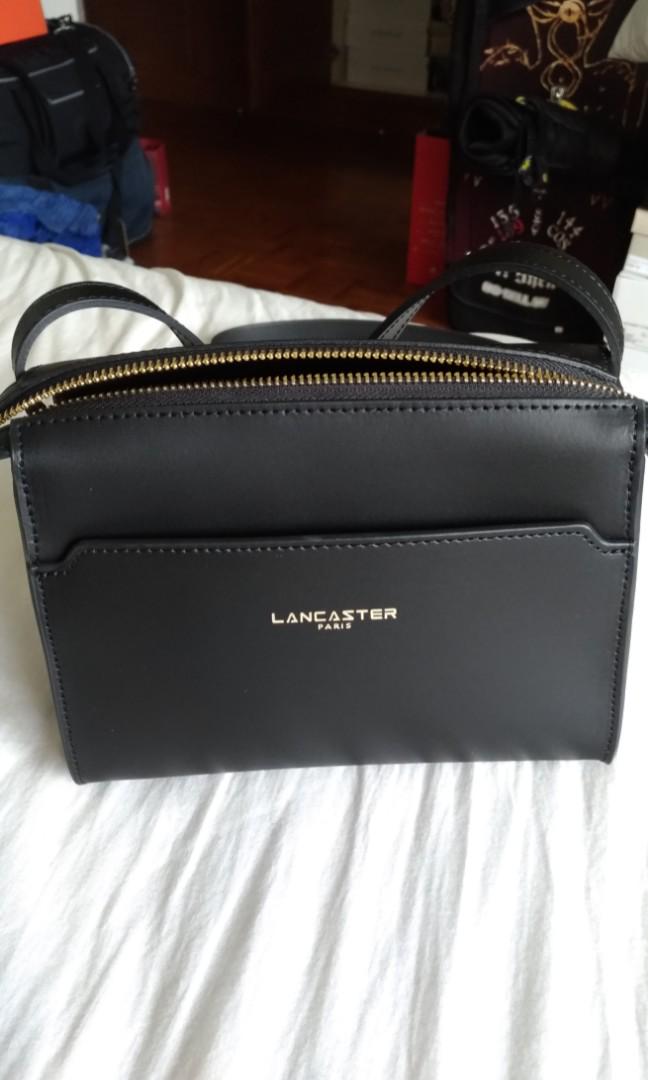 Lancaster camelia cube cross body