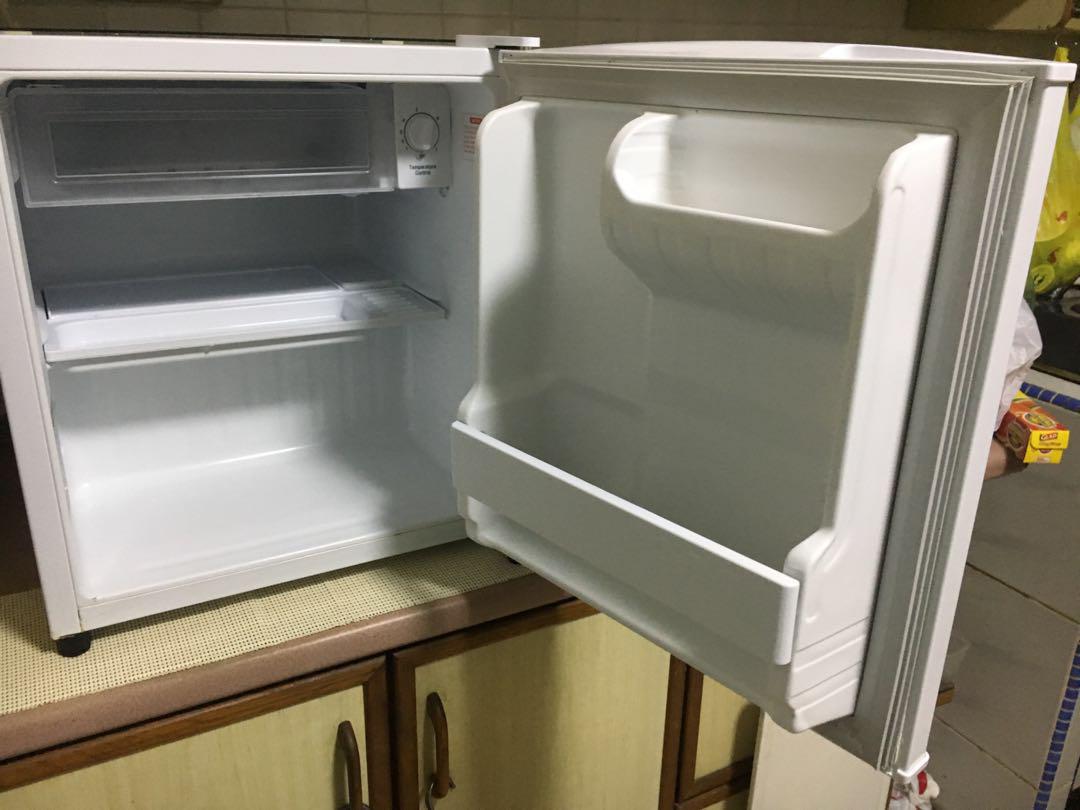 Mini refrigerator (LG GL051SQ, 43L white builtin freezer refrigerator