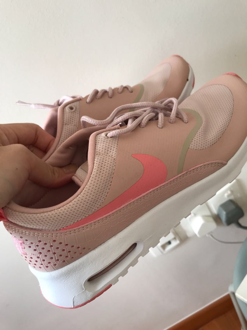 Dusty pink nike best sale shoes