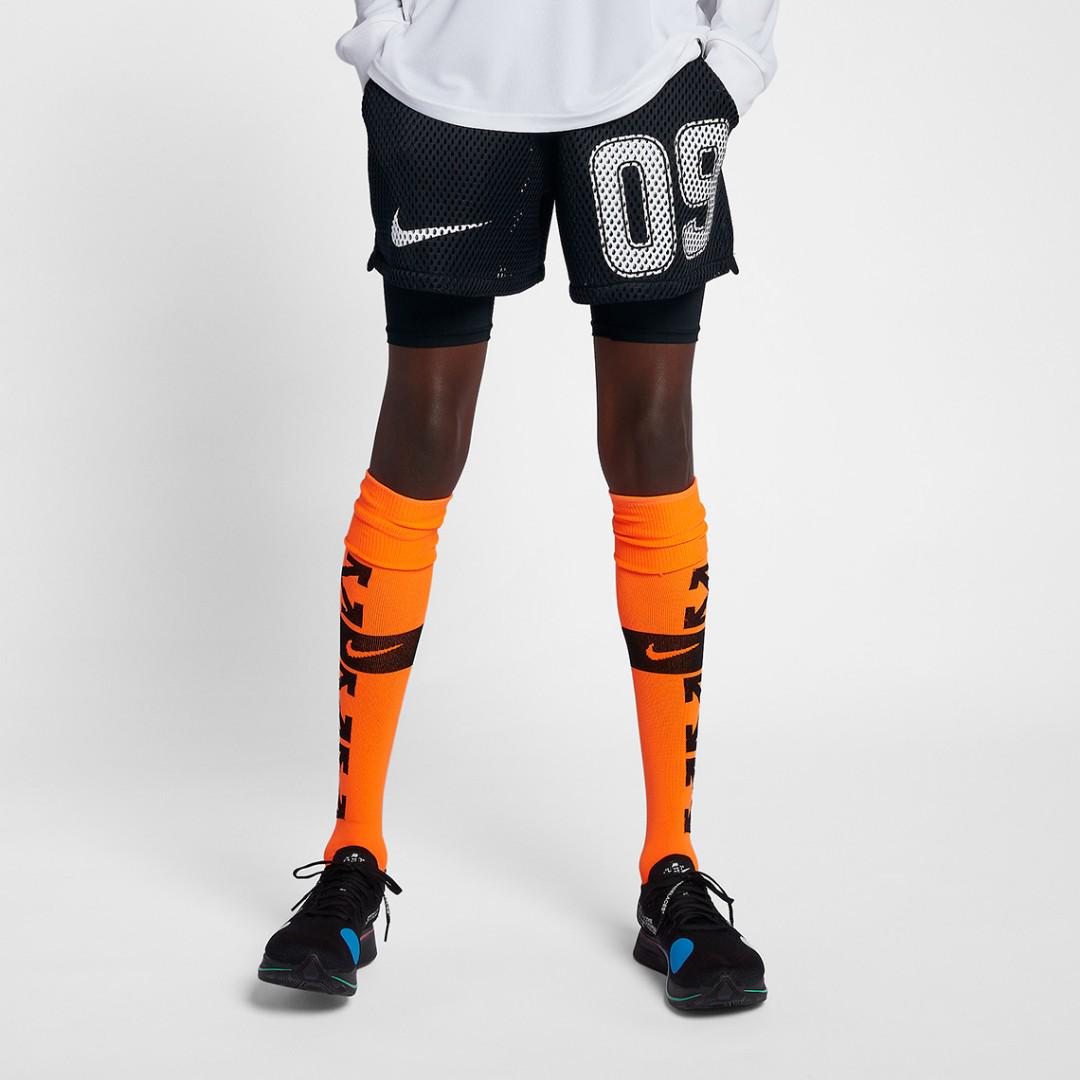 white nike soccer shorts