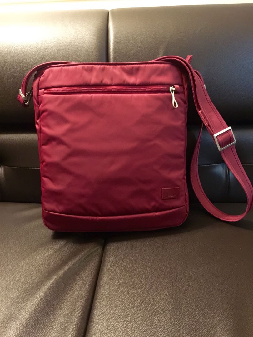 Pacsafe cs50 hotsell