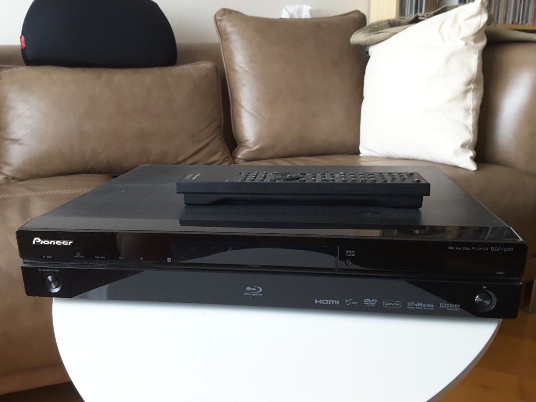 Panasonic blue ray player BDP320, 家庭電器, 電視 & 其他娛樂, 藍光及播放器 Carousell