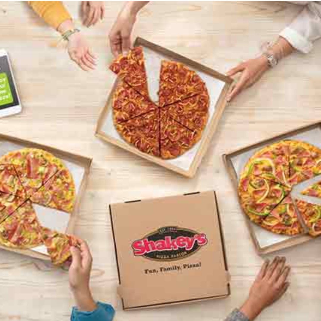 Shakeys Regular Sized Pizza Bpi Promo Tickets Vouchers Gift Cards Vouchers On Carousell