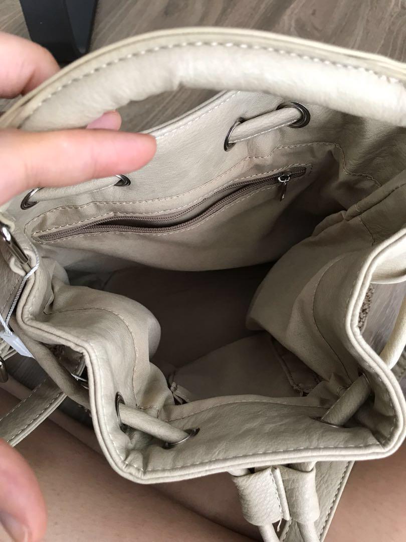 Mooloola bag outlet