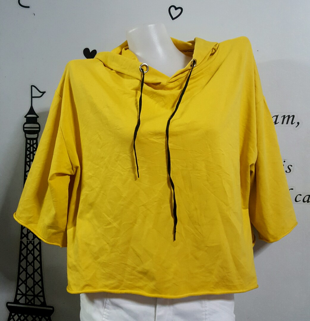 yellow hoodie crop top
