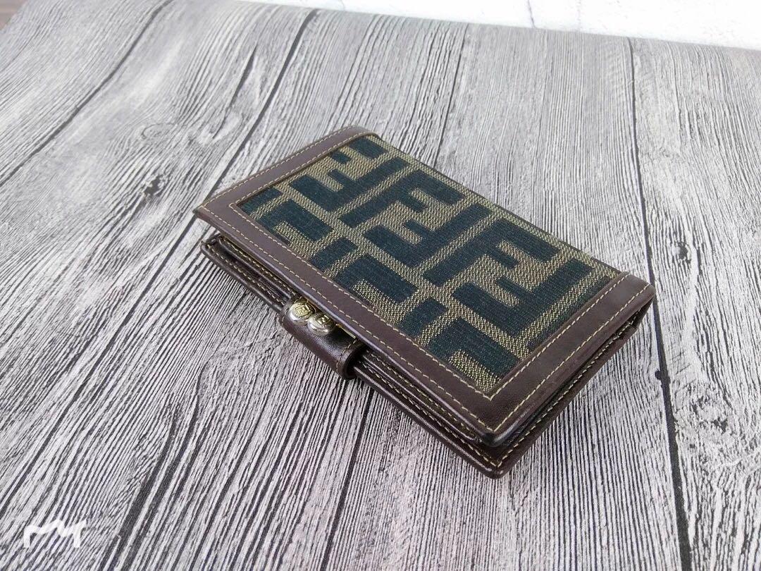 Fendi vintage wallet top