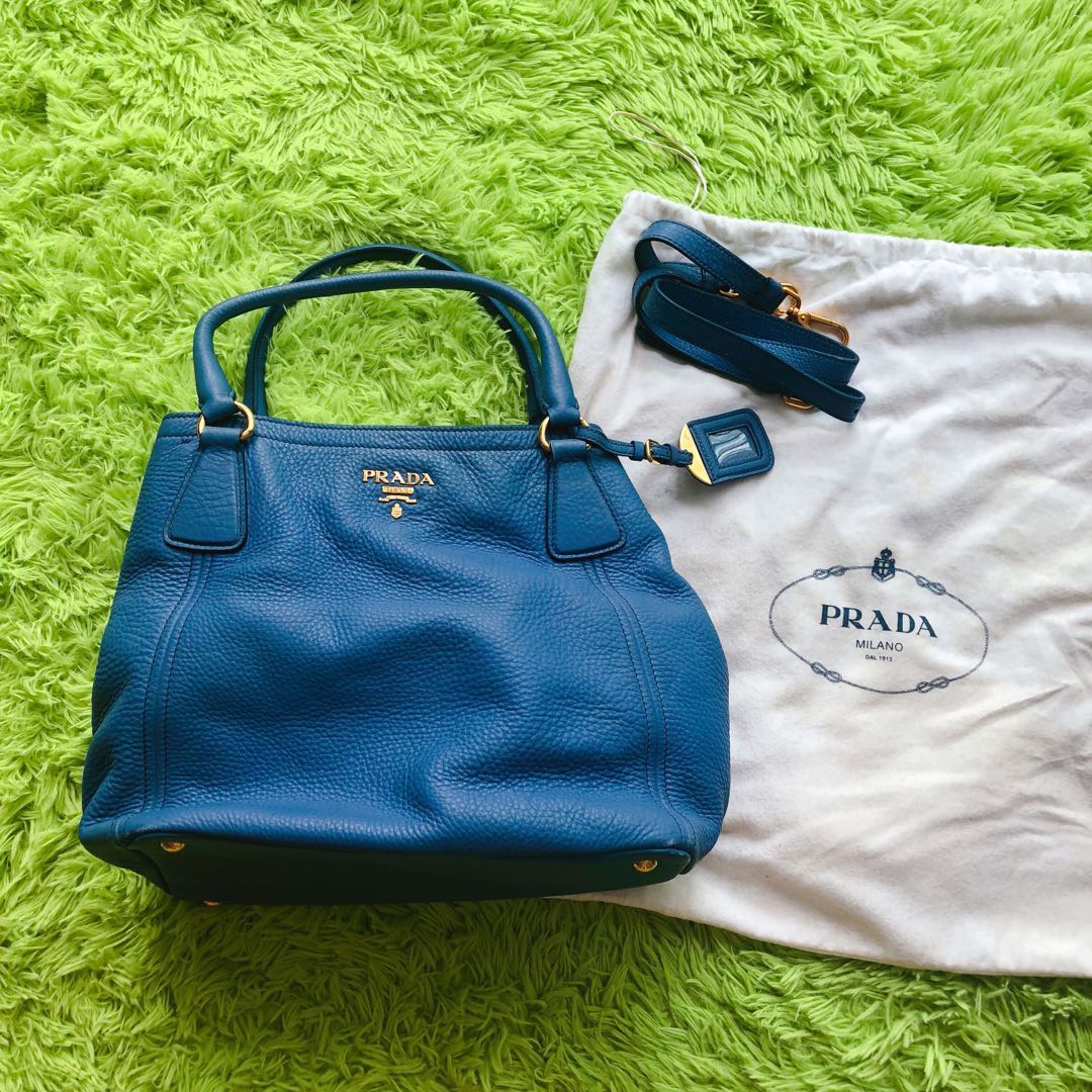 prada pebbled leather tote bag