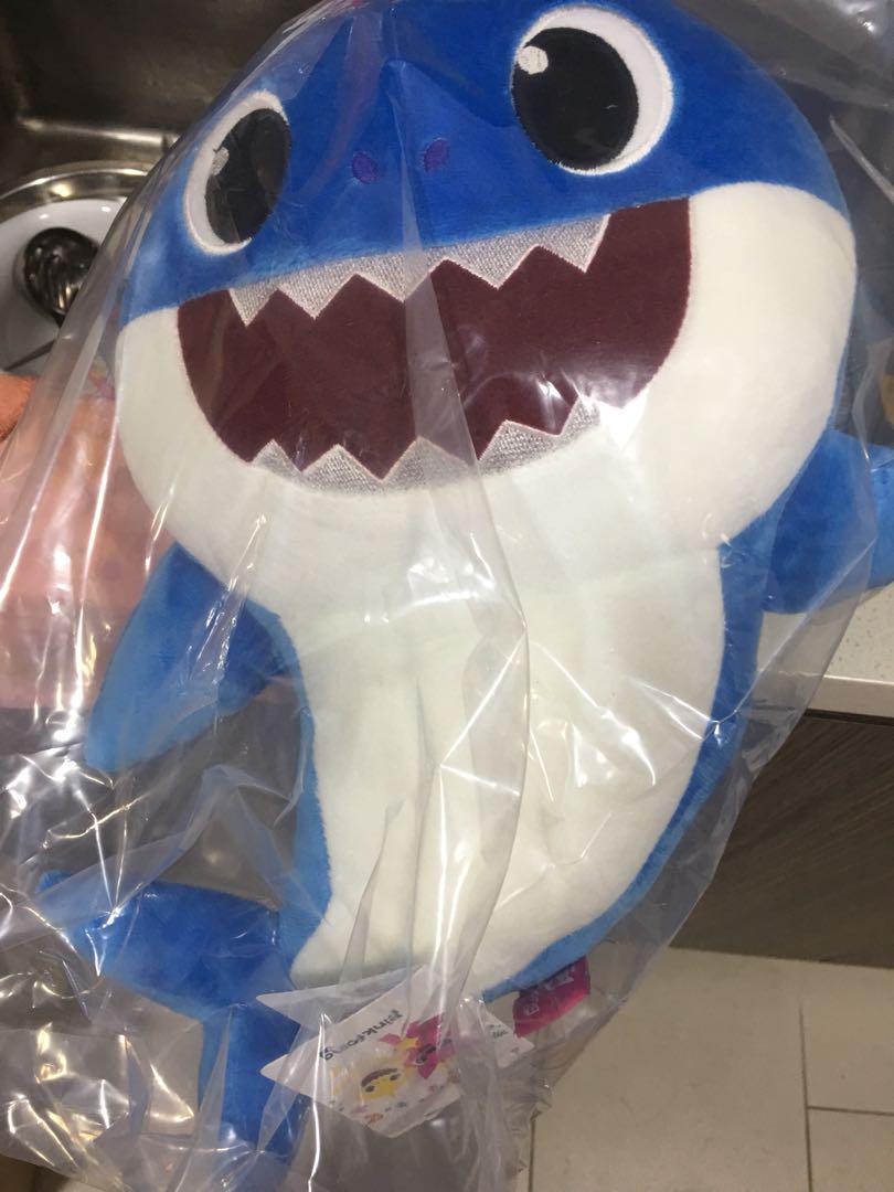 daddy shark singing toy